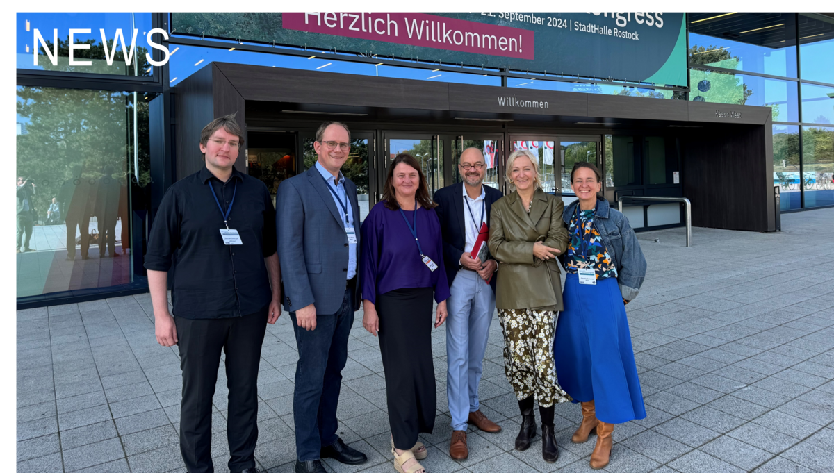 Die Teilnehmden des DGKJP-Kongresses (v.l.n.r.) Jun.-Prof. Samuel Tomczyk (Uni Greifswald), Prof. Dr. Tobias Renner (Uni Tübingen), Prof. Dr. Silke Schmidt-Schuchert (Uni Greifswald), Kongresspräsident Prof. Dr. Michael Kölch, Prof. Dr. Silvia Schneider und Prof. Dr. Claudia Calvano (FU Berlin)